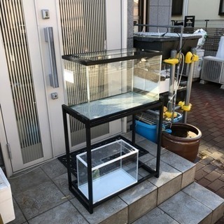 中古水槽、水槽台 野外で使用。の画像