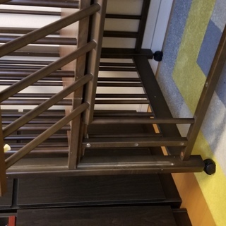 ベビーベッド　中古　ダークブラウンの画像