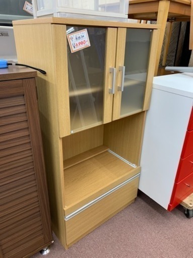 ◆コンパクトな食器棚◆