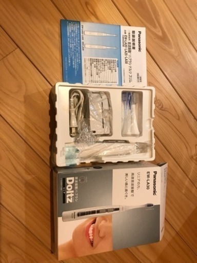 《新品》ドルツ EW-LA30-W 電動歯ブラシ