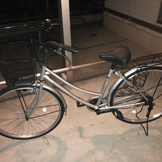 26インチ  シルバー自転車
