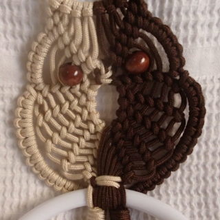 手作り　マクラメ（？）編み タオル掛け＆小物入れ    ***の画像