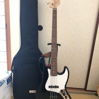 エレキベース初心者セット　（日程は相談。お返事遅くなります）
