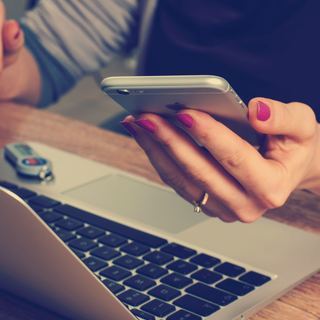 【完全在宅ワーク】《あなたの恋愛経験をお金に変えませんか？》女性...