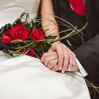 【完全在宅ワーク】《あなたの恋愛経験をお金に変えませんか？》女性向けメディアの恋愛記事をライティングいただくお仕事です！☆の画像