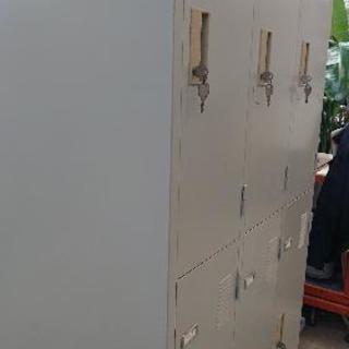 ６人用のロッカーお売りします。の画像