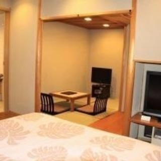 高時給！海が目の前の人気ホテルの室内清掃係/フロント及びベッドメイク係の画像