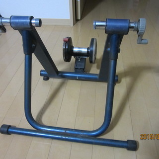 ロードバイク固定ローラー台