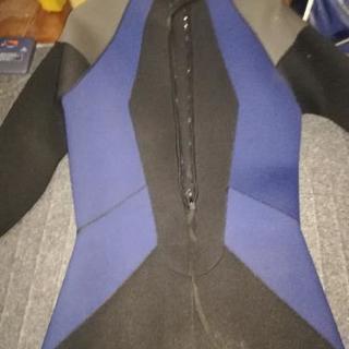 ウェットスーツ