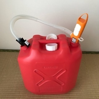 【無料】灯油タンク 18L 電池式自動ポンプ、カバー付き