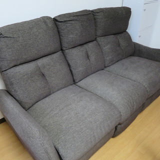 3人掛けソファー　 左右電動リクライニング機能付き（2024年12月購入） ニトリ 3人掛け リクライニングソファ 左右両電動