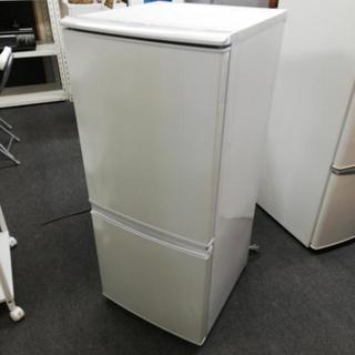 シャープ　2ドア冷蔵庫137リットルサイズ、お売りします。