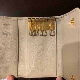 PRADA キーケースの画像