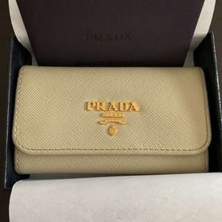PRADA キーケースの画像