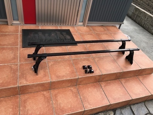 美品★TERZO レインモールタイプ　ミドルルーフ車用　スクエアバー＆フット（EF4T）キーロック付き