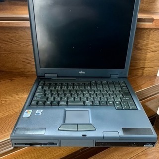FUJITSU ノートパソコン ジャンクの画像