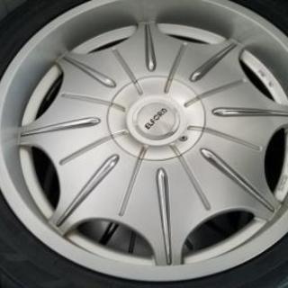 ランクル用、２２inchﾎｲｰﾙ付、ヨコハマ305/40-22❗...