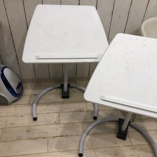 パソコンテーブル