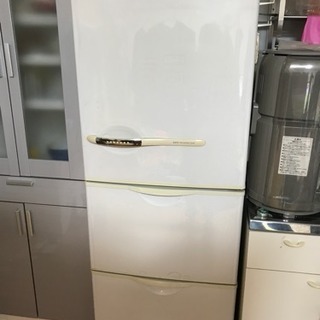 サンヨー冷蔵庫 引き取りに来て頂ける方のみ  3,000円