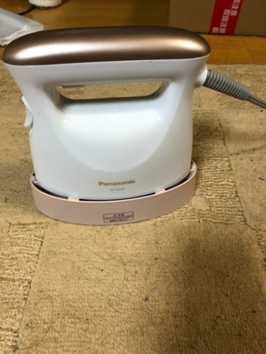 【美品】Panasonic製スチームアイロン