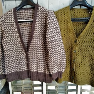 婦人物手編みセーター　ニットスーツ　10着ほどありますの画像