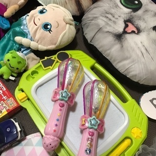 オモチャセット、ズボン、プリキュア、クッションの画像