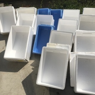 お取引中です！蓋付き発泡スチロール【大きさ色々】無料