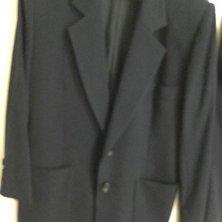 イブサンローランスーツの画像