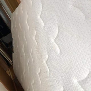 シングルベッドとフレームの画像