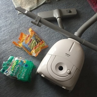 サンヨー 掃除機