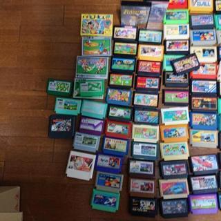 【取引中】レトロ ファミコンソフト 約150本の画像