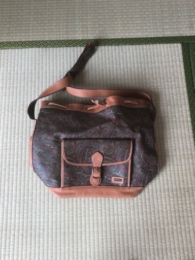 Arabesqueのバッグ