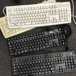 キーボード4つ 早いもの勝ち！無料(๑˃̵ᴗ˂̵)