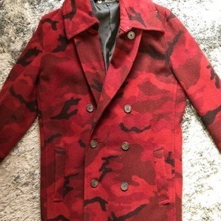 カモフラ柄コートの画像