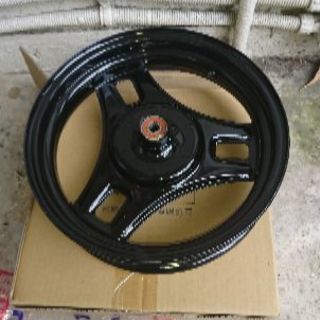 フロントホイール スズキ アドレスV125 
