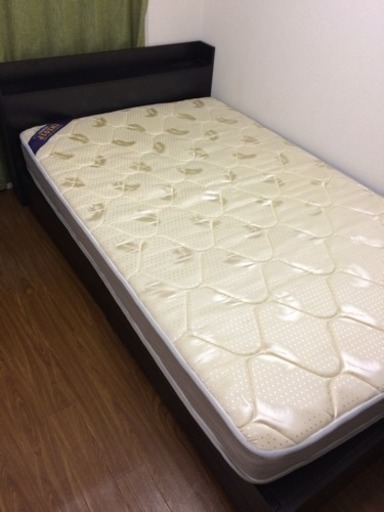 セミダブルベッド 状態良好