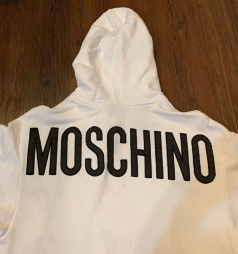 モスキーノ××ディズニーコラボパーカー