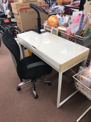 ニトリ✿スリムデスク  おまけで椅子プレゼント！