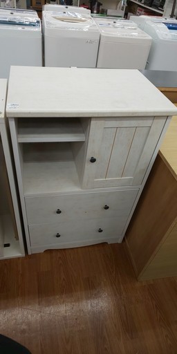 2枚扉　アンティーク調キャビネット