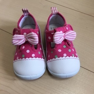 ベビーシューズ