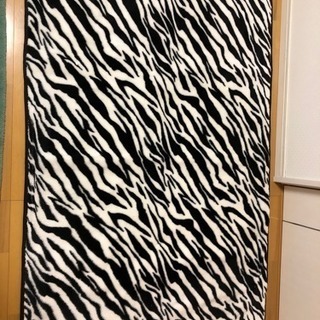 ゼブラ柄 カーペット ラグ