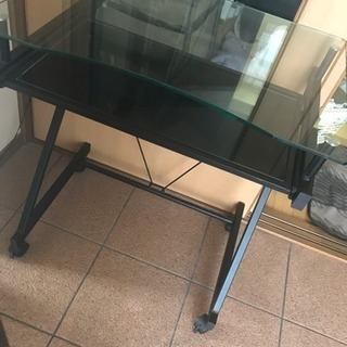 ガラスPCデスク