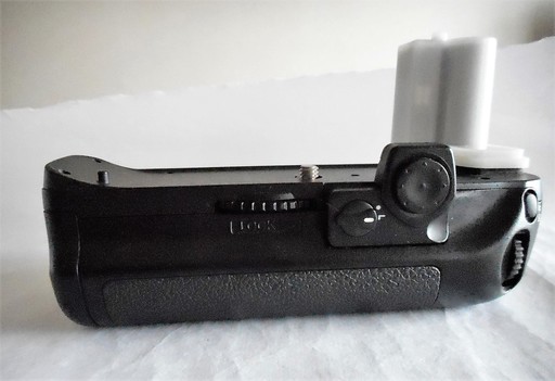 Nikon MB-40  バッテリーパック (F6カメラ用)　美品