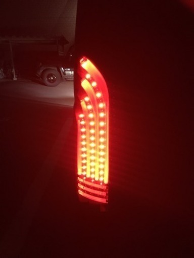 ハイエース スモークテールランプ 最終値下げ