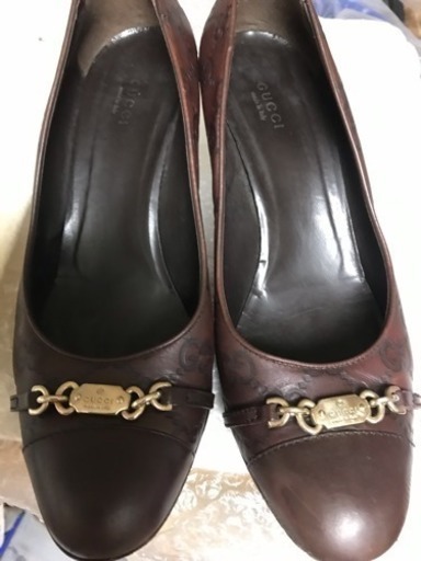 GUCCIシマラインパンプス