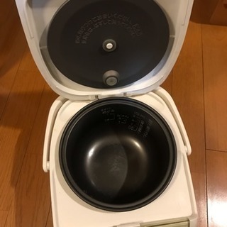 炊飯器の画像