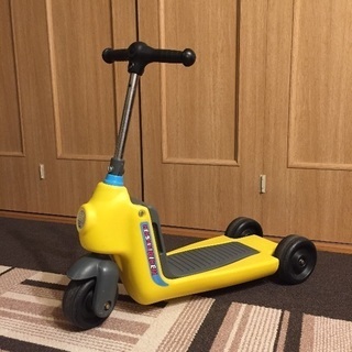 へんしんライダー キックスケーター 三輪車 キックボード