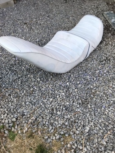 CB250N 3段シート