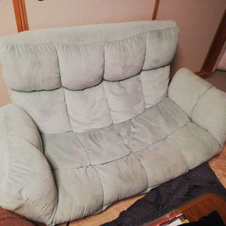 ミントグリーンソファー