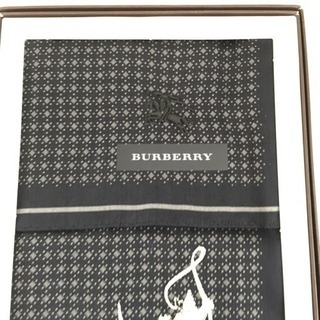 Burberry バーバリー ハンカチ新品 三越箱付き イニシャルYTの画像